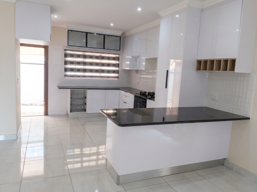 3 Bedroom Property for Sale in Safari Gardens North West